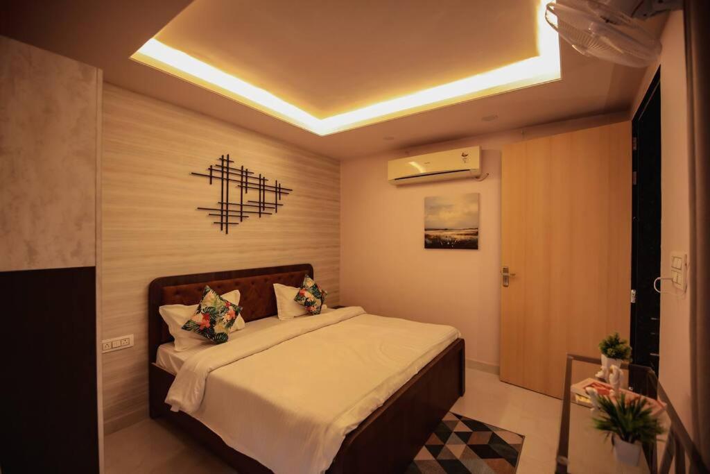 Saiba Outhouse- 4 Bed Room- Pool- Theatre- Partyhall- Garden & Terrace Sitting Area Jaipur Bagian luar foto