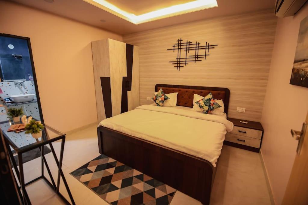 Saiba Outhouse- 4 Bed Room- Pool- Theatre- Partyhall- Garden & Terrace Sitting Area Jaipur Bagian luar foto