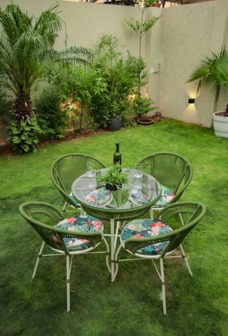 Saiba Outhouse- 4 Bed Room- Pool- Theatre- Partyhall- Garden & Terrace Sitting Area Jaipur Bagian luar foto
