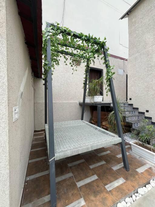 Saiba Outhouse- 4 Bed Room- Pool- Theatre- Partyhall- Garden & Terrace Sitting Area Jaipur Bagian luar foto