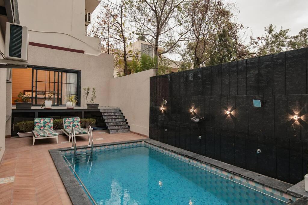 Saiba Outhouse- 4 Bed Room- Pool- Theatre- Partyhall- Garden & Terrace Sitting Area Jaipur Bagian luar foto